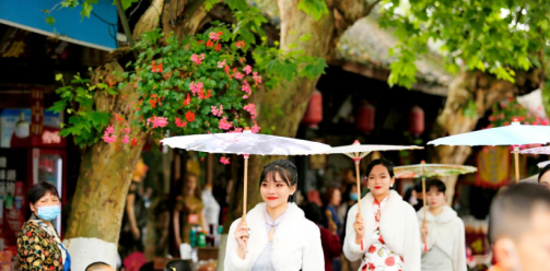 云端线下皆精彩，安仁古镇成五一热门“打卡地”